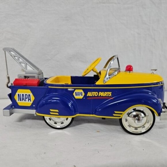 Napa Pedal Car, Shelf Model, No Box - Picture 3 of 3